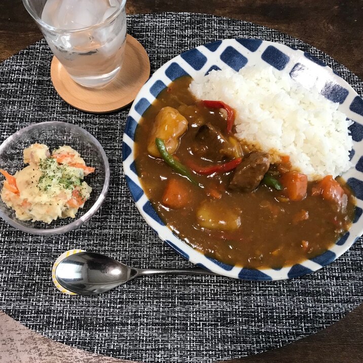 冷凍パプリカで彩りカレー